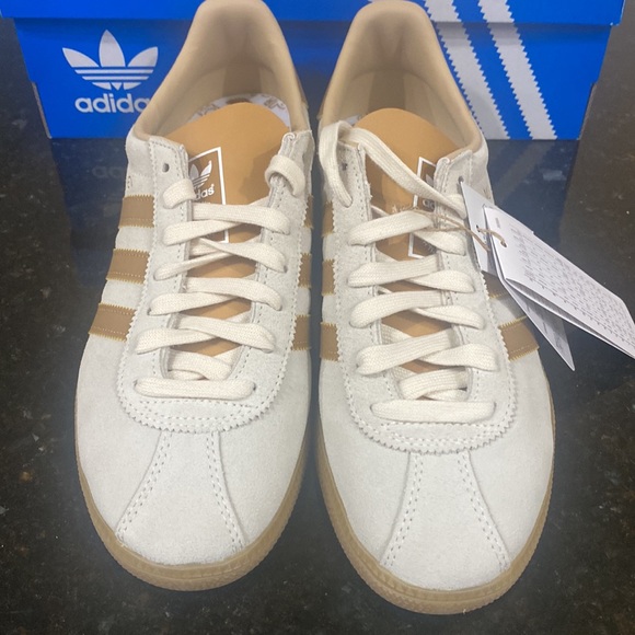 NWT IN BOX- Adidas Original Munchen sneaker - Picture 2 of 6